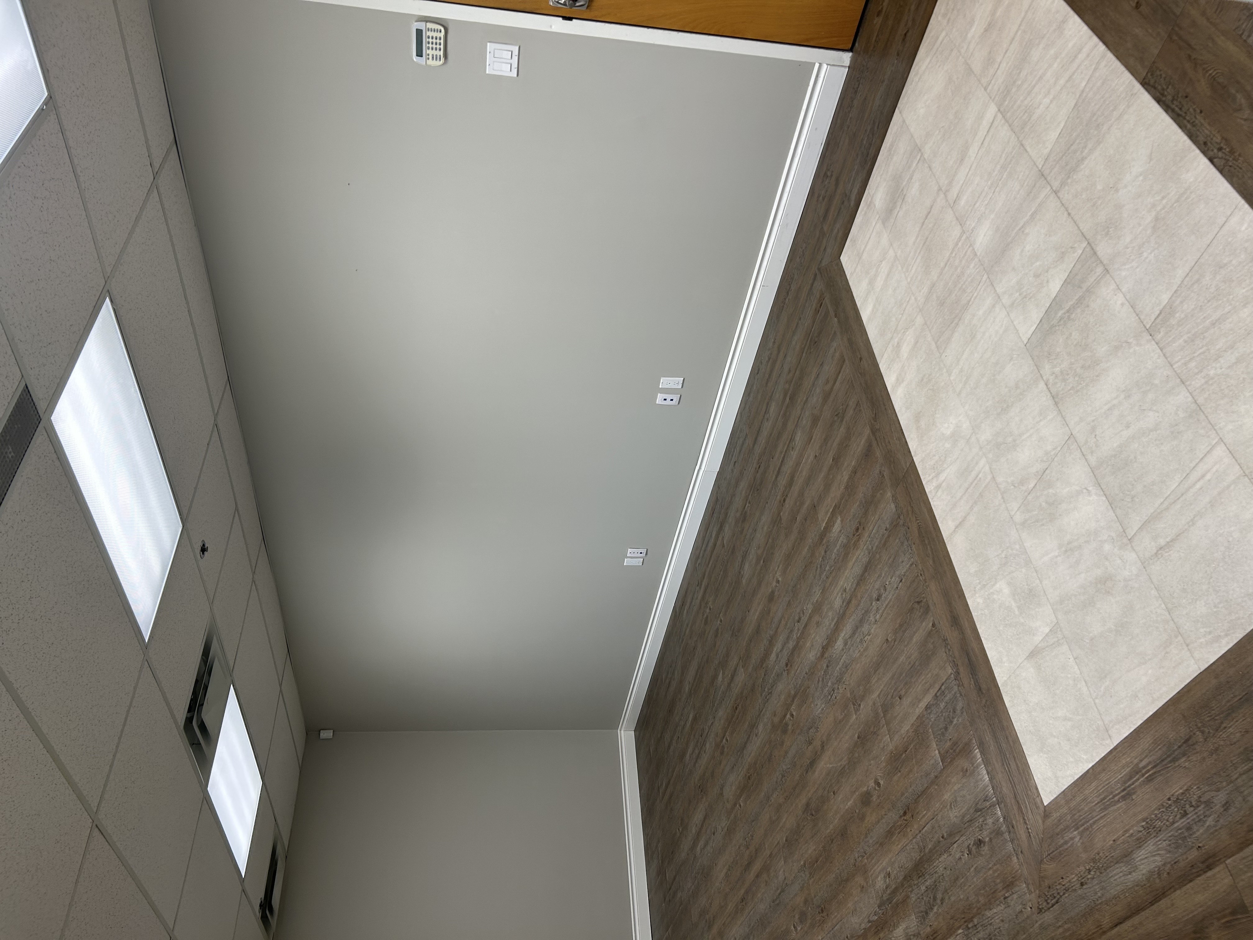 31935 South Fraser Way, Abbotsford, BC V2T, Canada