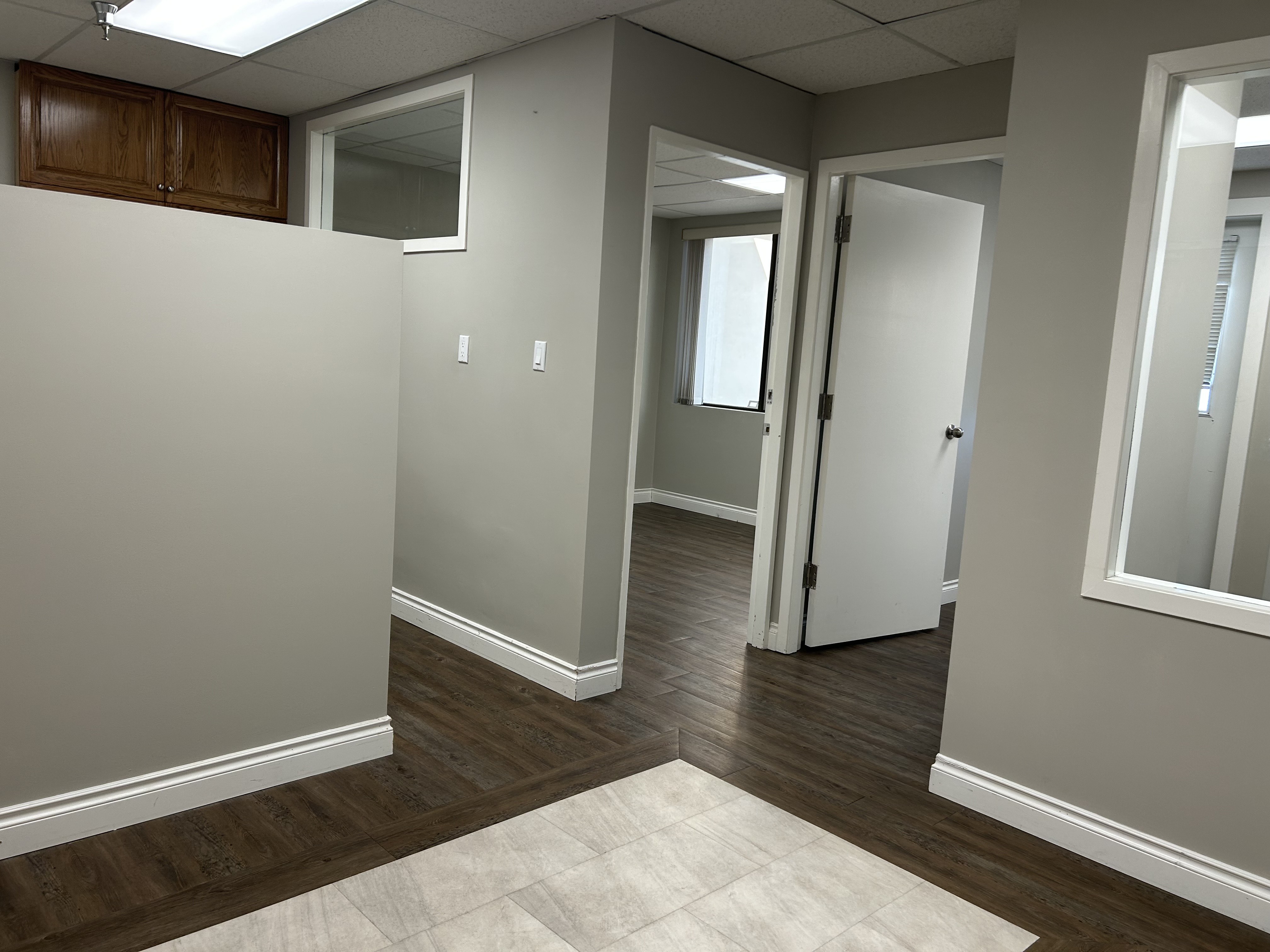 31935 South Fraser Way, Abbotsford, BC V2T, Canada