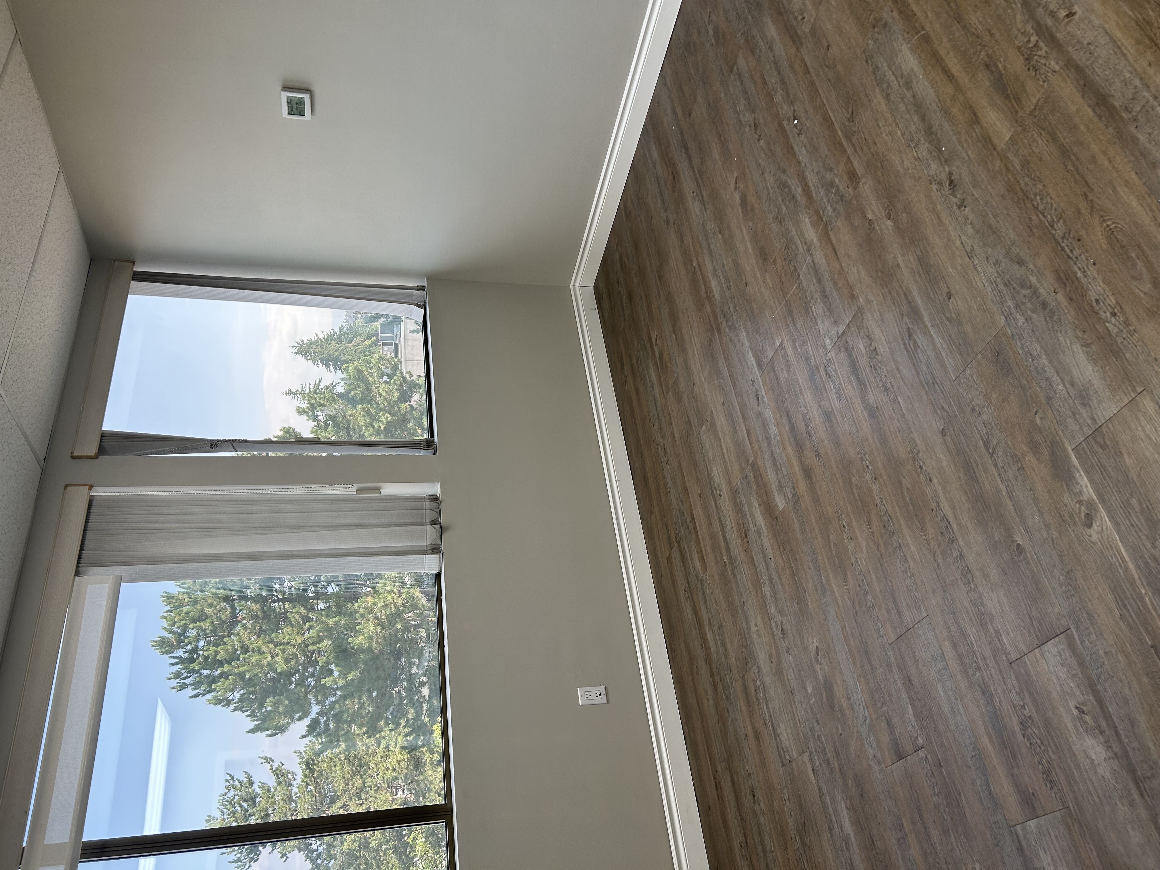 31935 South Fraser Way, Abbotsford, BC V2T, Canada