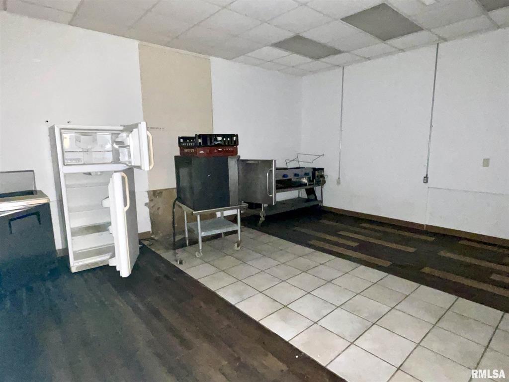 930 South 2nd Street, Pekin, IL 61554