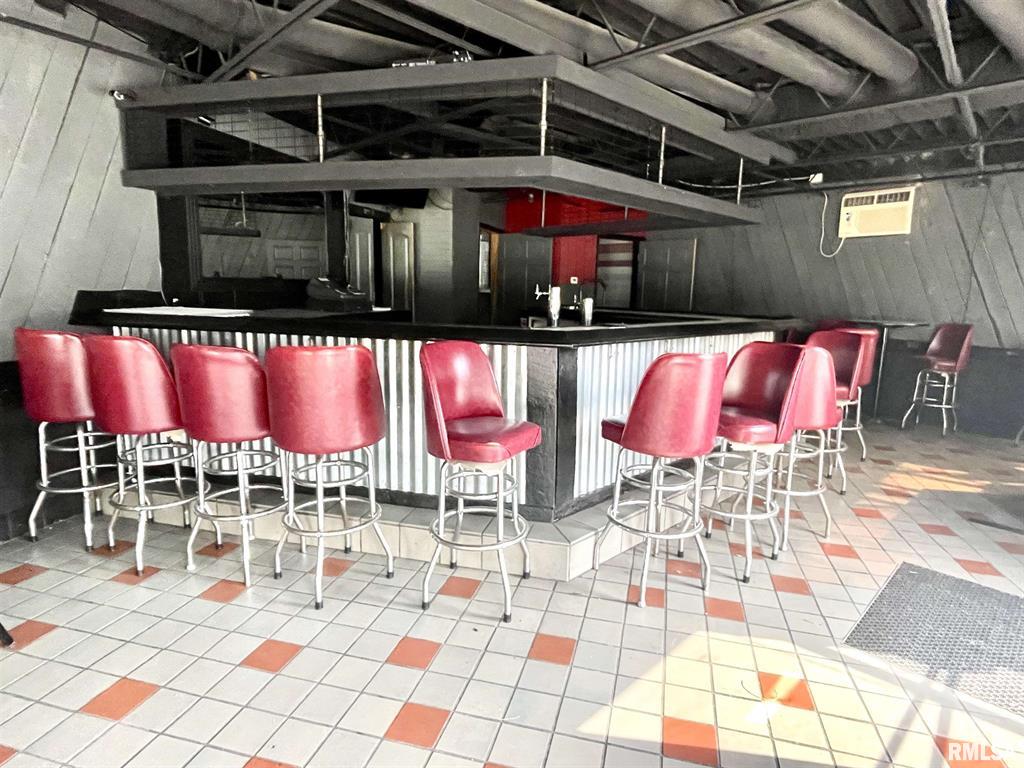 930 South 2nd Street, Pekin, IL 61554