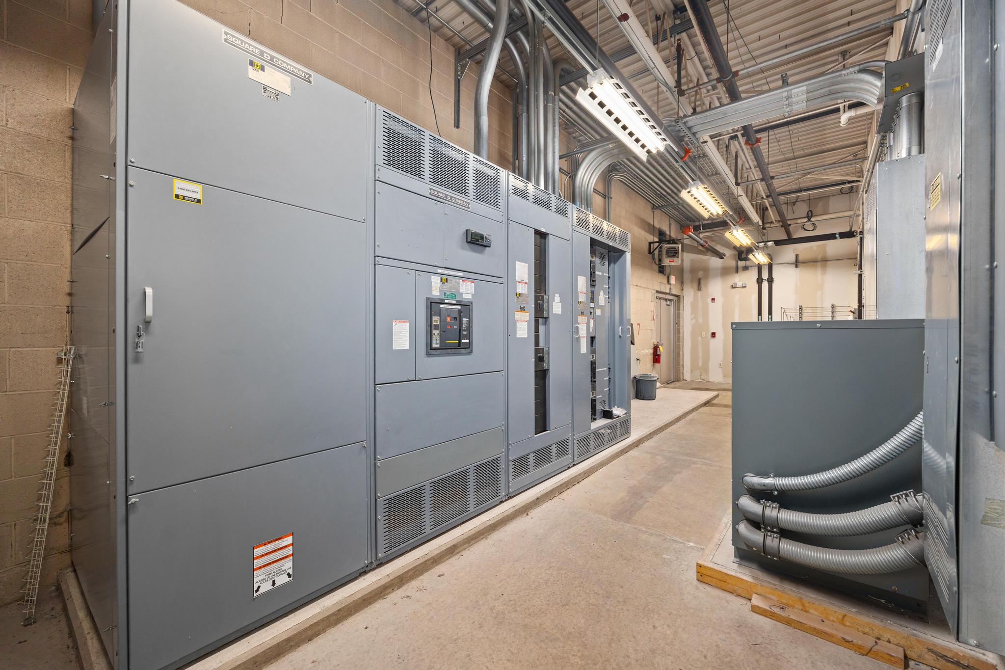 6533 North Galena Road, Peoria, IL 61614