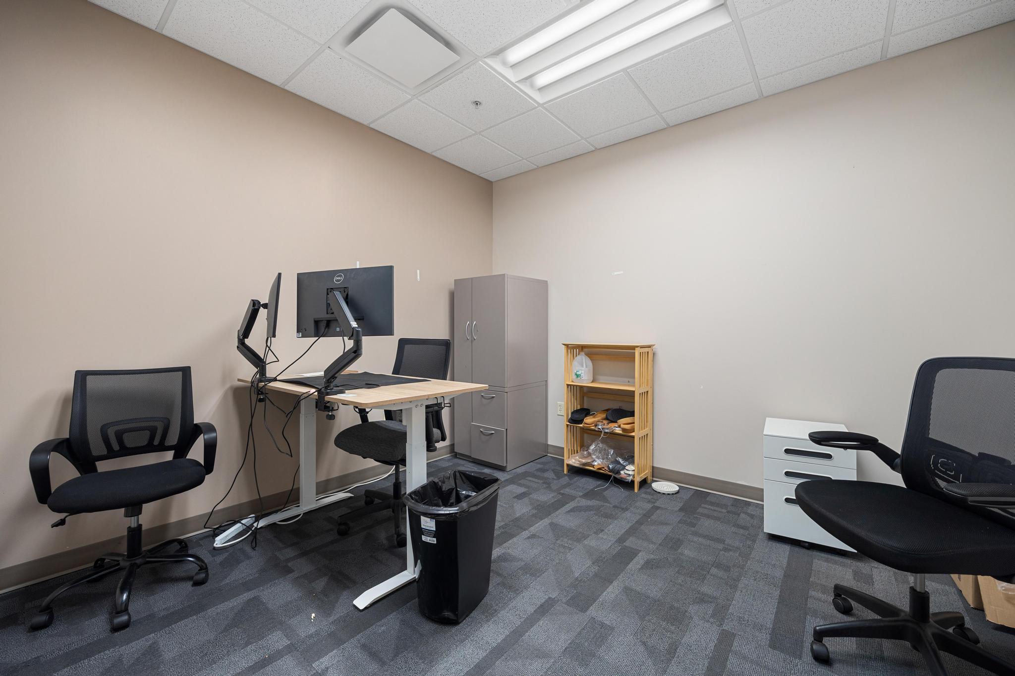 6533 North Galena Road, Peoria, IL 61614