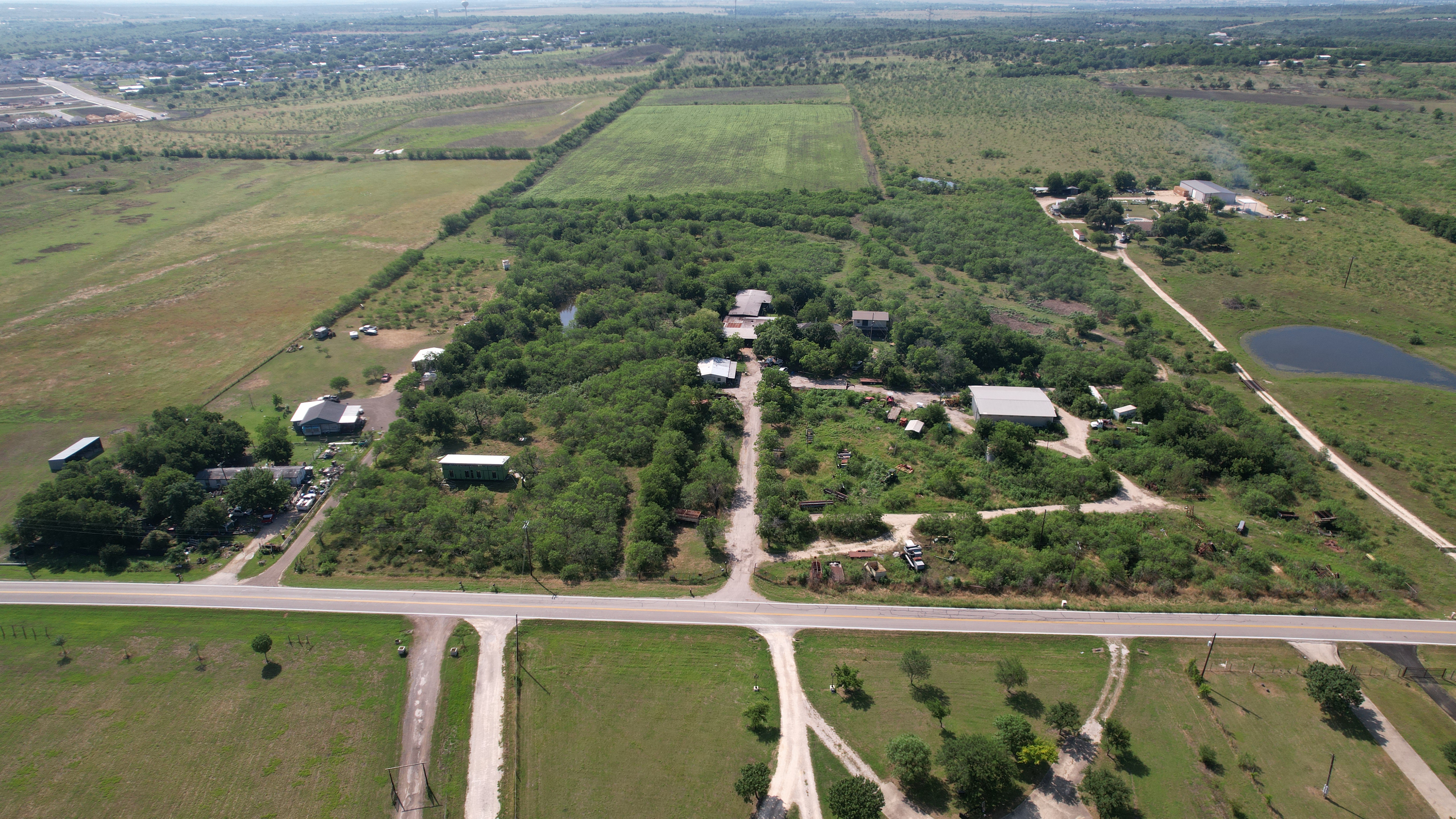 6144 Turnersville Road, Creedmoor, TX 78610