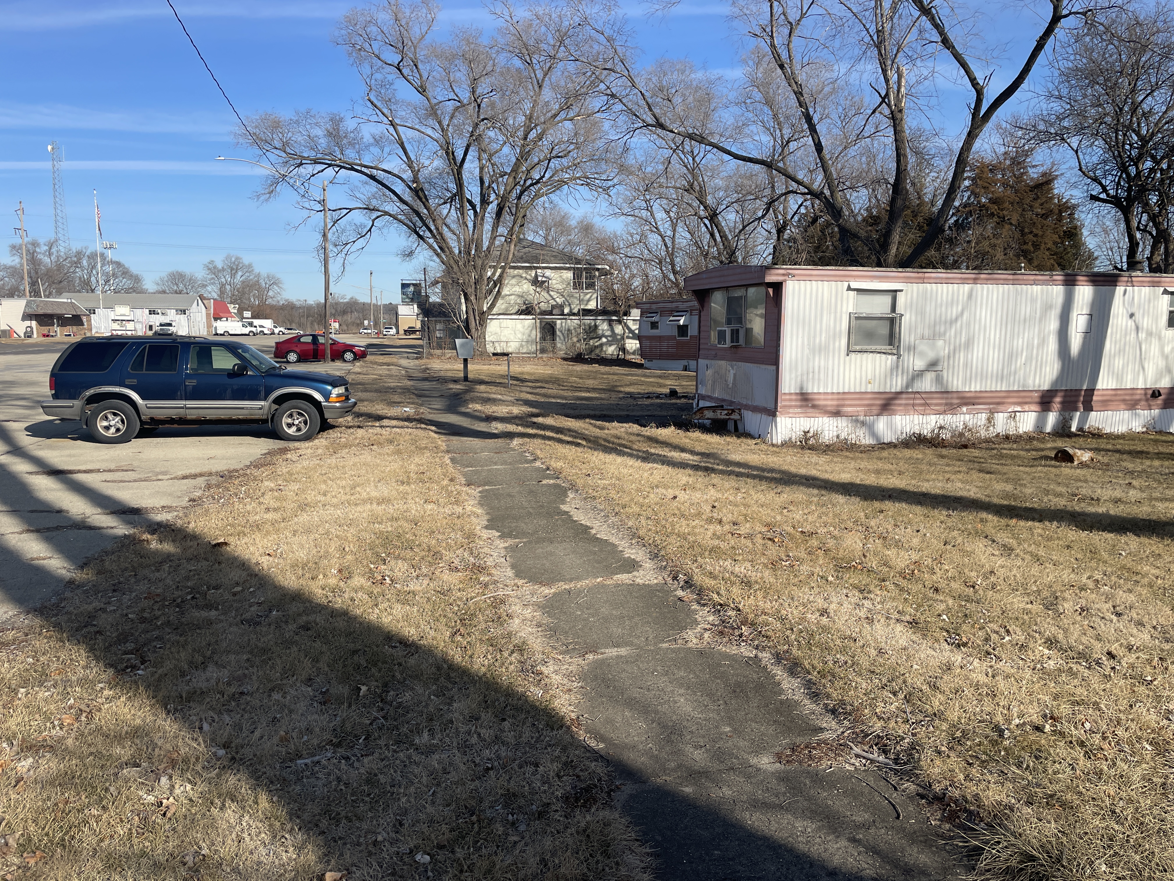 665 W WILMOT ST, CHILLICOTHE, IL 61523