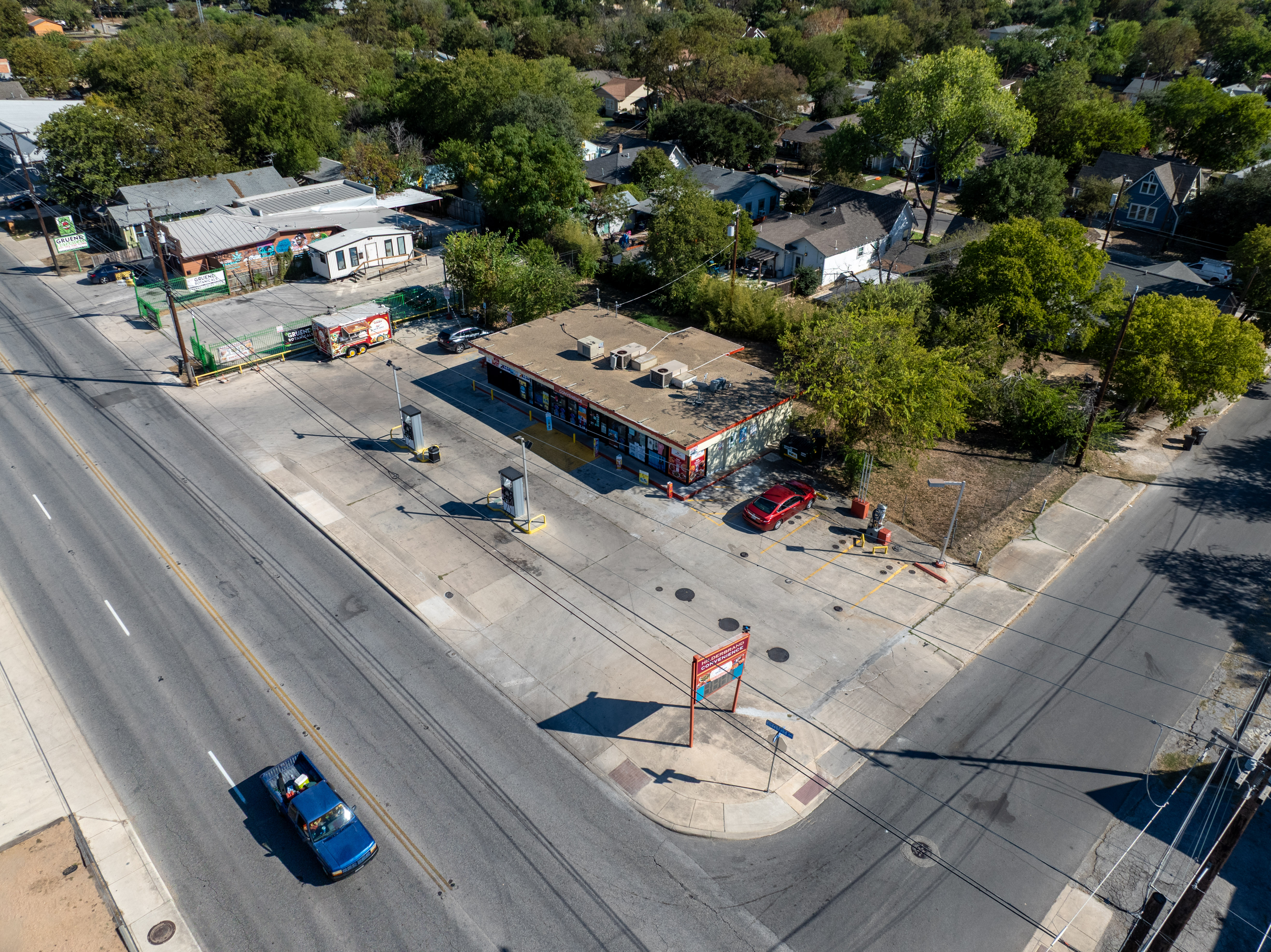 628 West Hildebrand Avenue, San Antonio, TX 78212