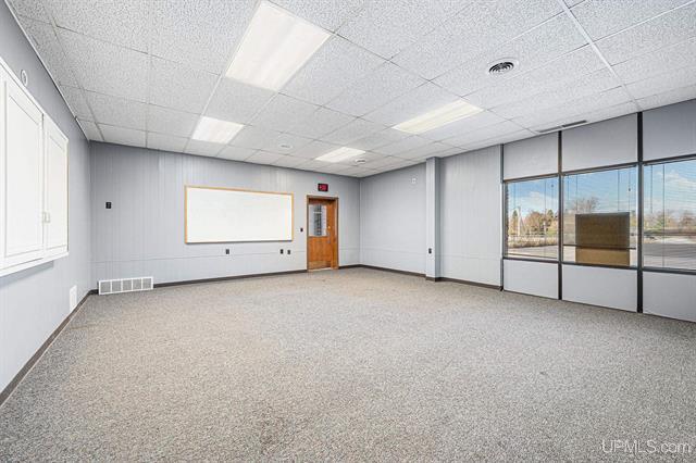 1009 West Ridge Street, Marquette, MI 49855