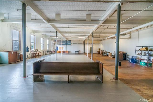 308 Cleveland Avenue, Ishpeming, MI 49849