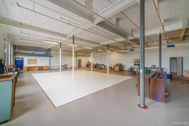 308 Cleveland Avenue, Ishpeming, MI 49849