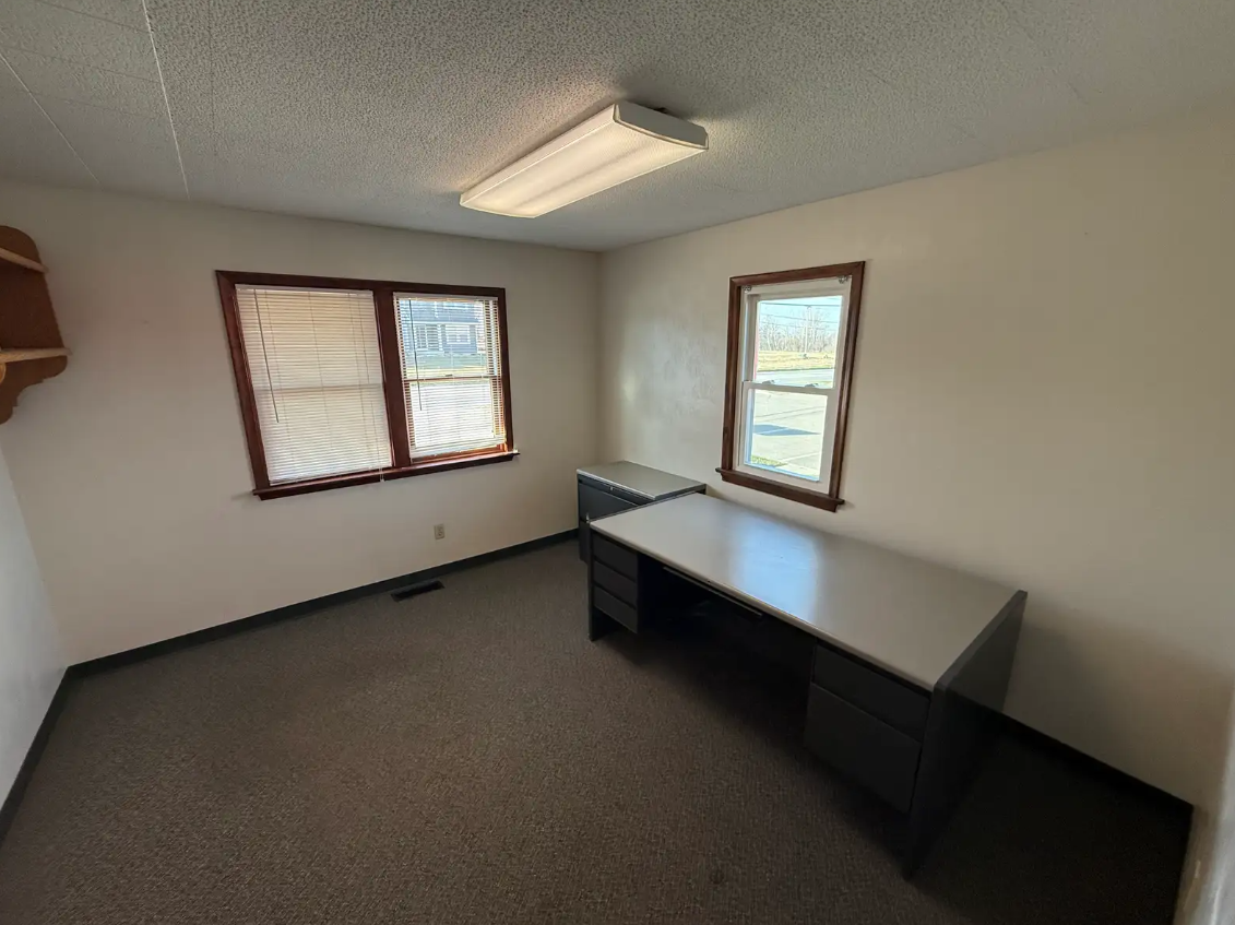 6141 Aurelius Road, Lansing, MI 48911