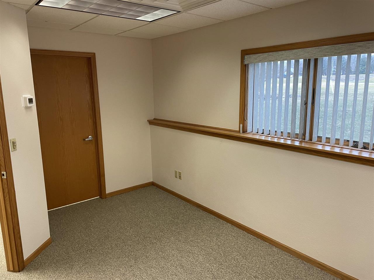 602 Pleasant Oak Drive, Oregon, WI 53575