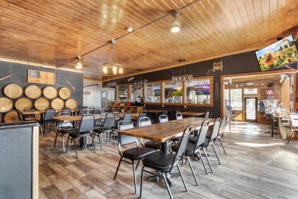 267 Runaway Drive, Climax Springs, MO 65324