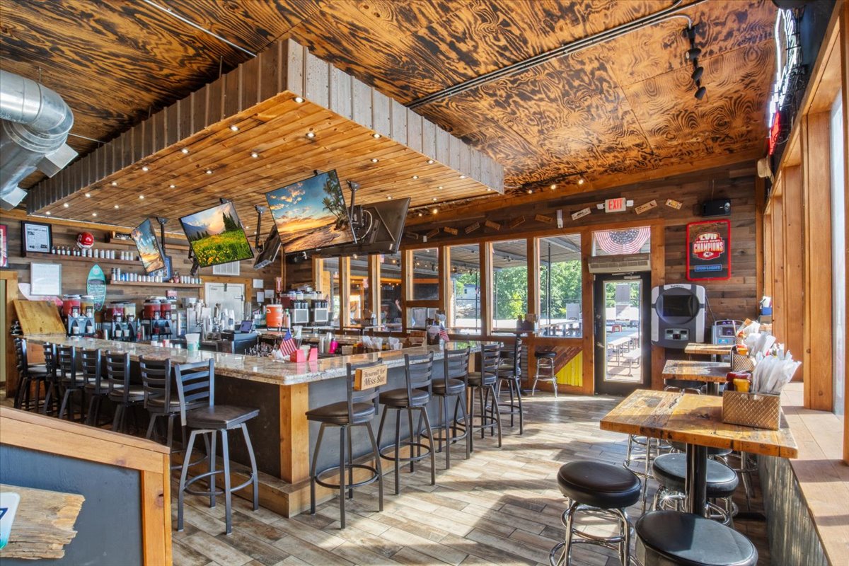 267 Runaway Drive, Climax Springs, MO 65324