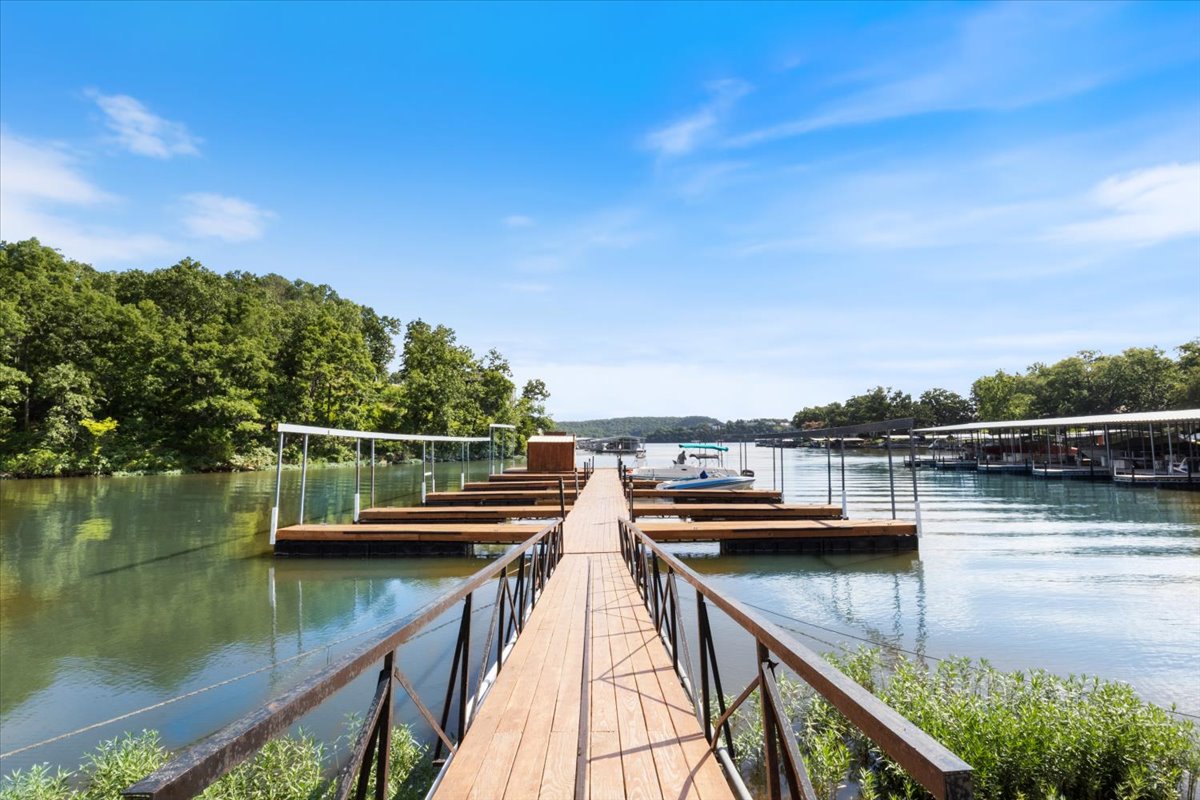 267 Runaway Drive, Climax Springs, MO 65324