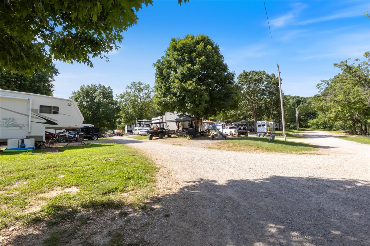267 Runaway Drive, Climax Springs, MO 65324