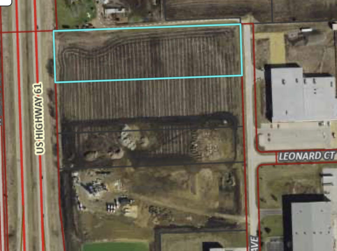 800 North 16th Avenue, Eldridge, IA 52748