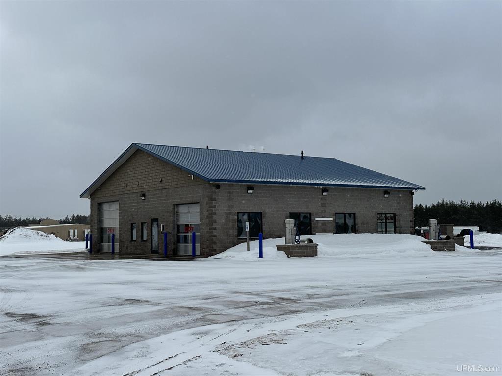 113 Michigan 553, Gwinn, MI 49841