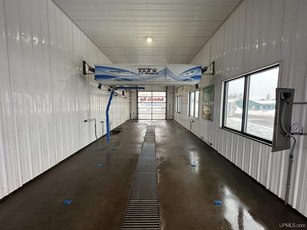 113 Michigan 553, Gwinn, MI 49841