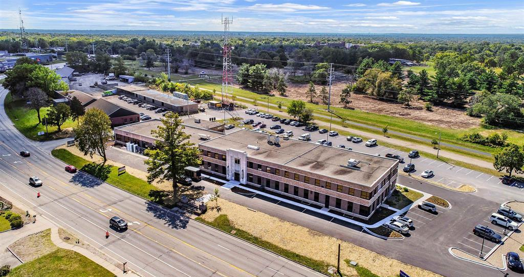 6035 Knoxville Avenue, Peoria, IL 61614