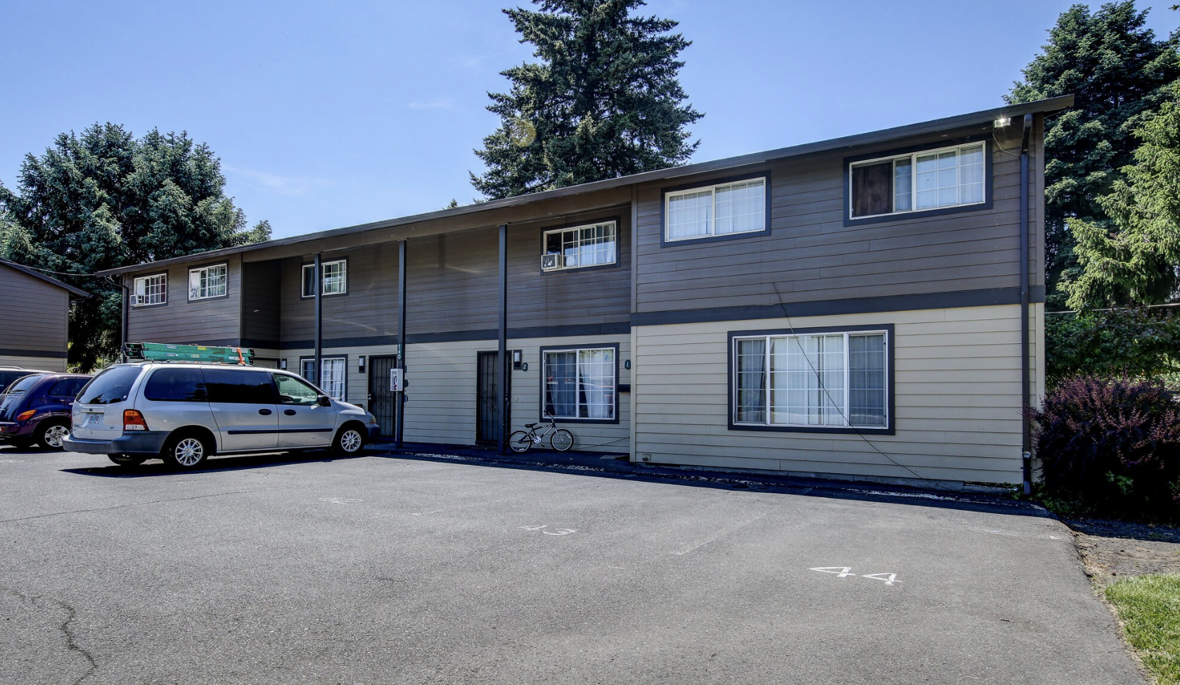 Cedar Court - 24 Units