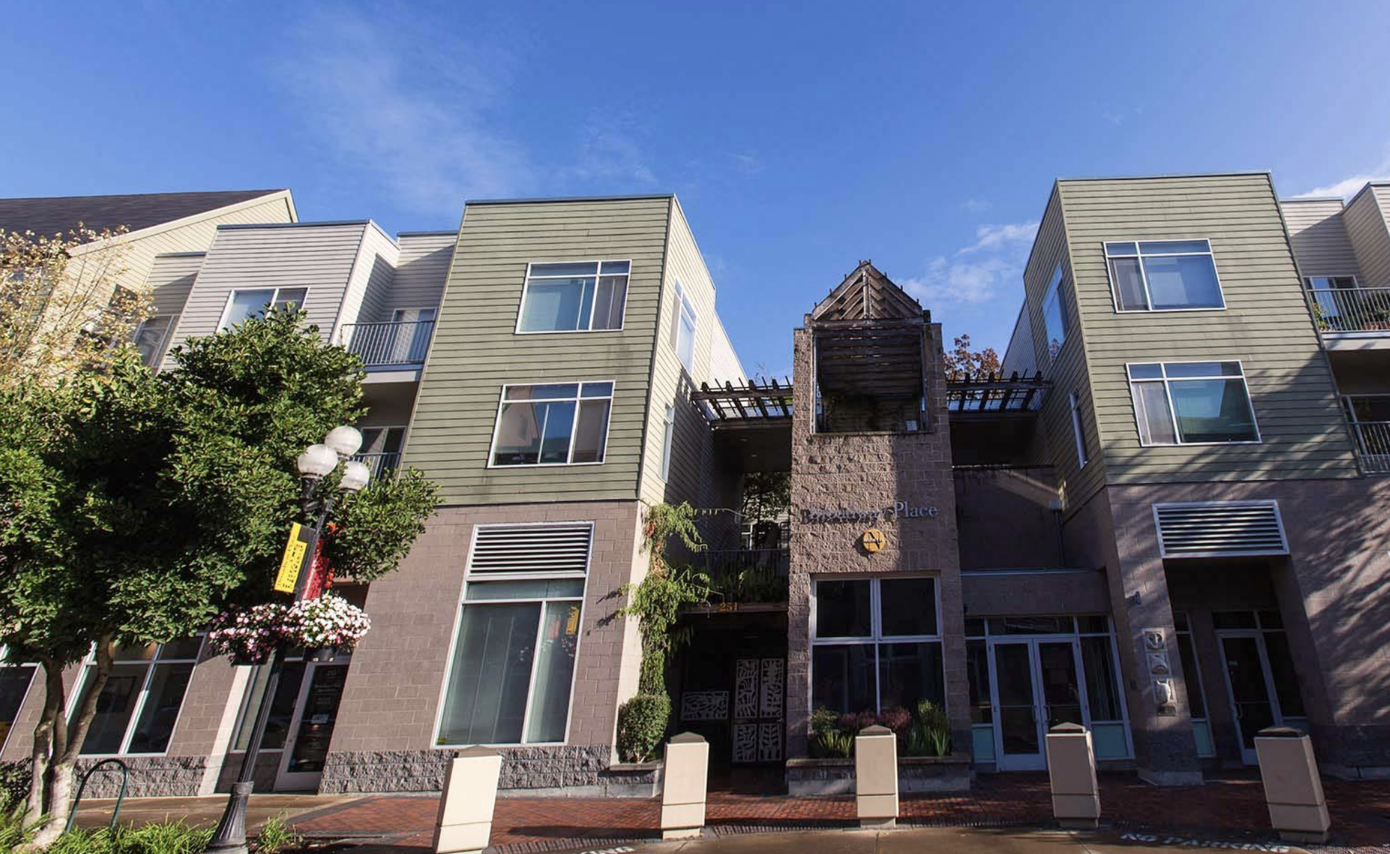 Broadway Place - 170 Units