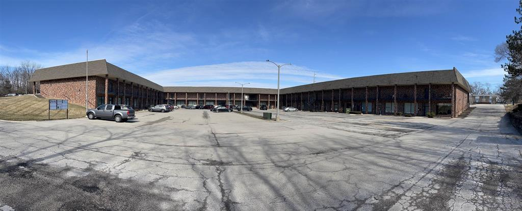 7501 North University Street, Peoria, IL 61614