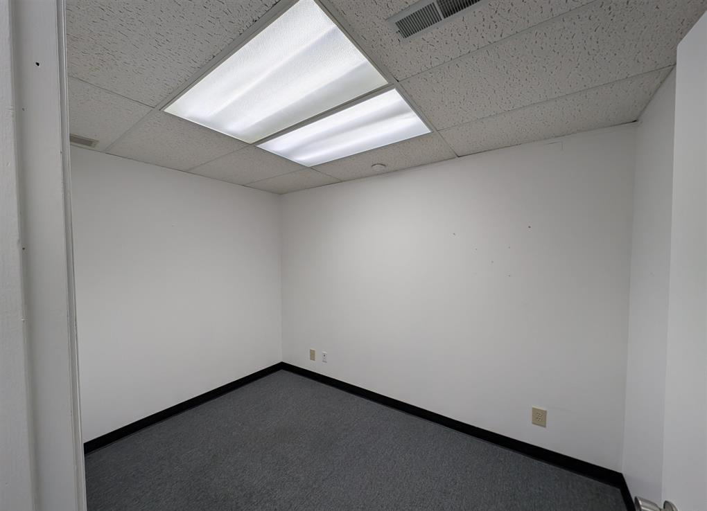 7501 North University Street, Peoria, IL 61614