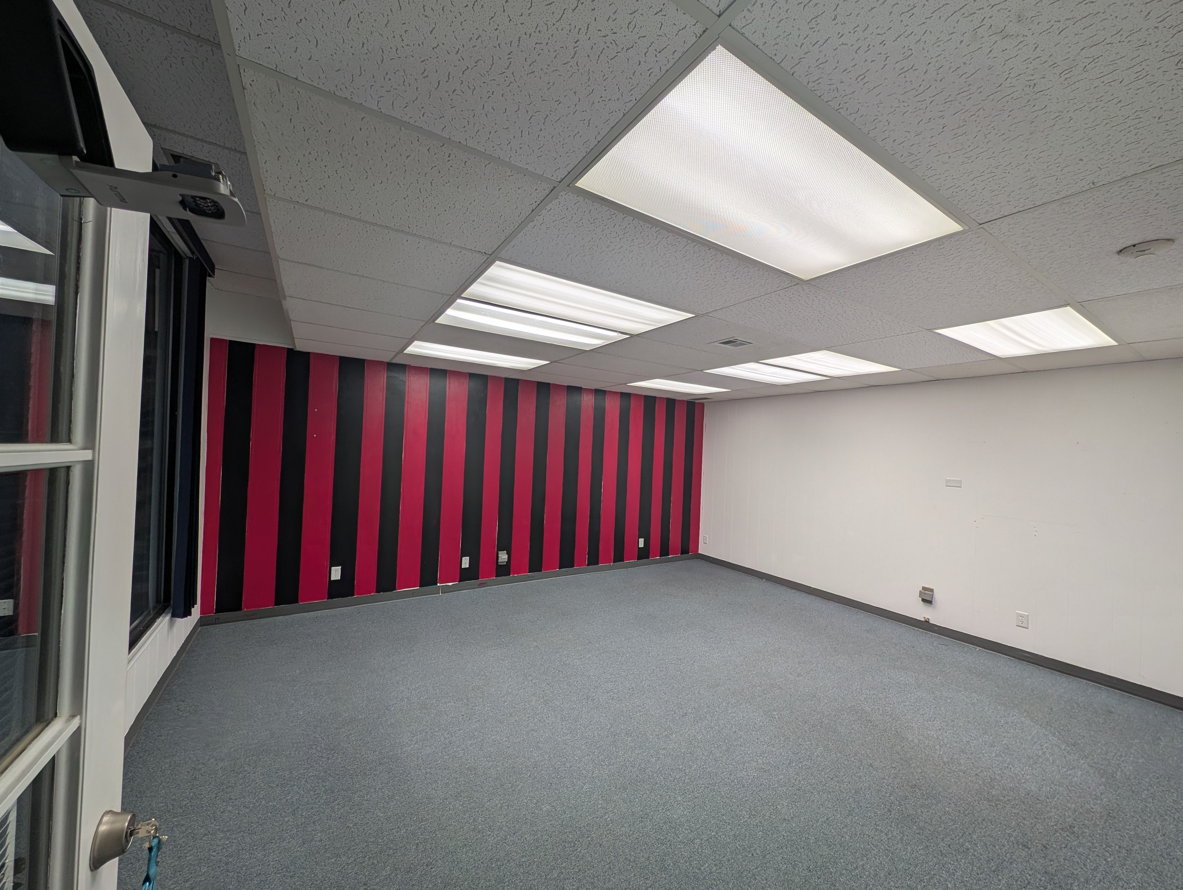 7501 North University Street, Peoria, IL 61614