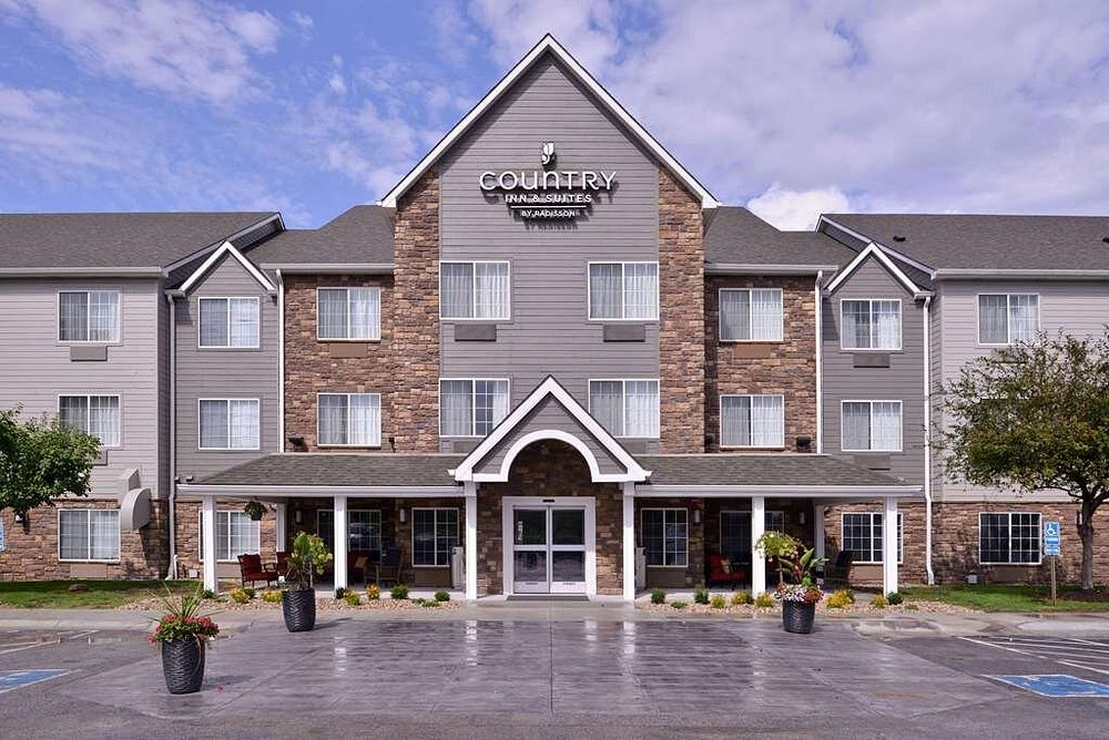 Country Inn & Suites Omaha Airport