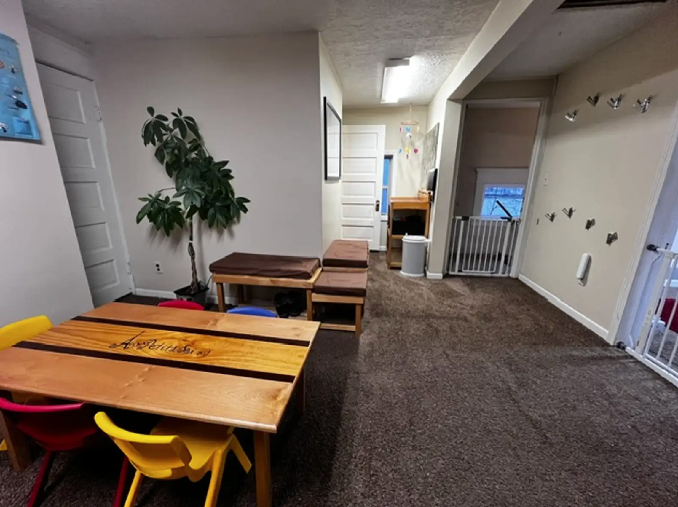 1824 East Michigan Avenue, Lansing, MI 48912