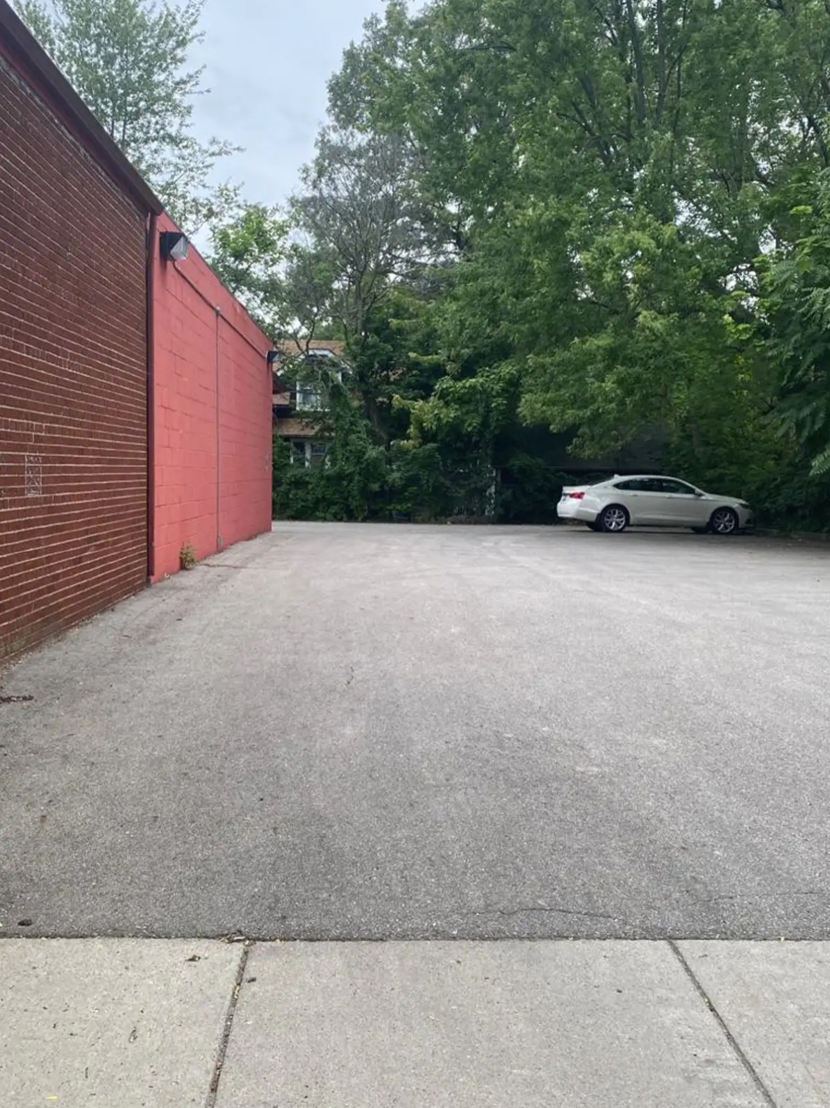 1824 East Michigan Avenue, Lansing, MI 48912