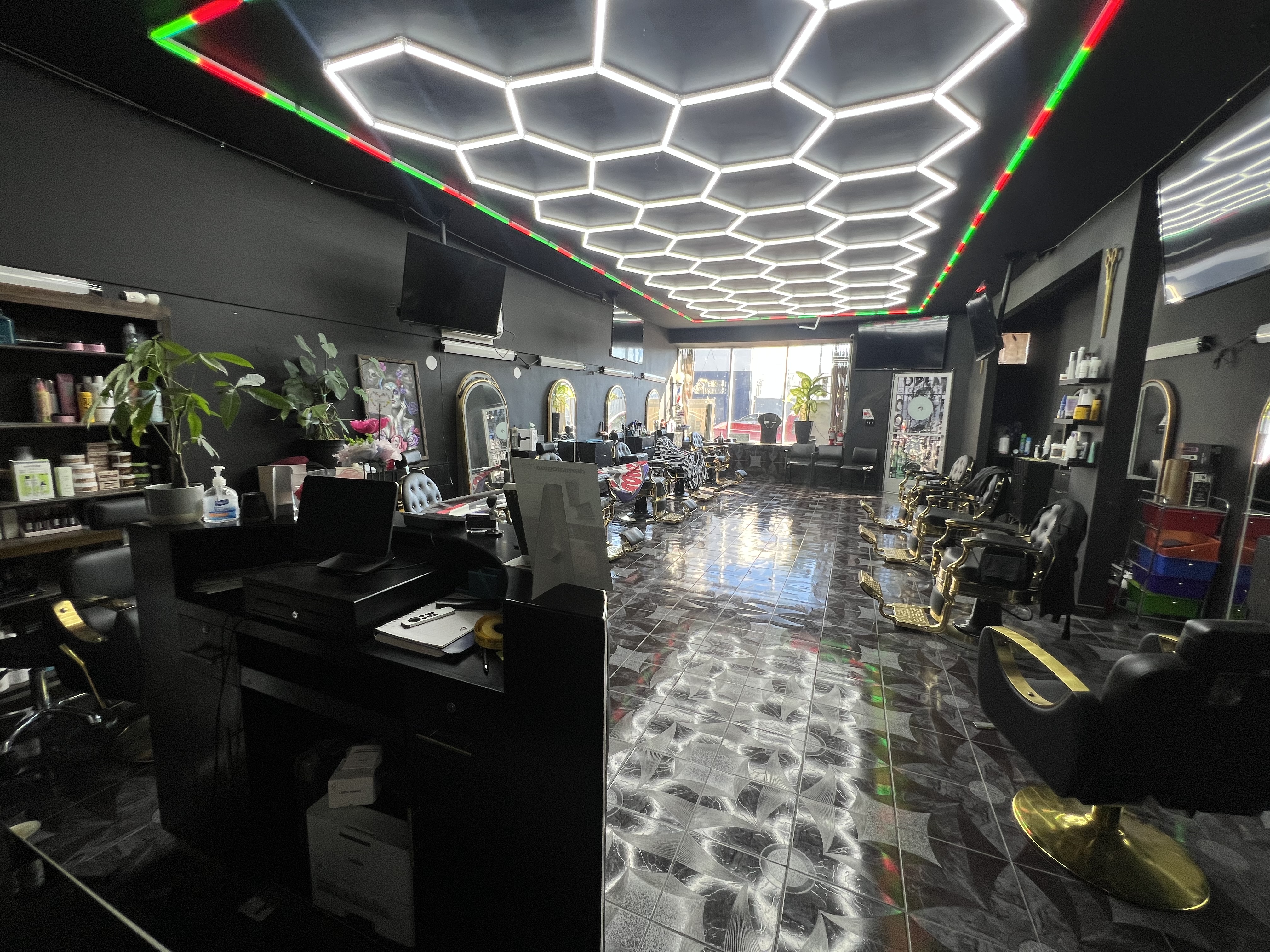 4071 Main Street, Los Angeles, CA 90037