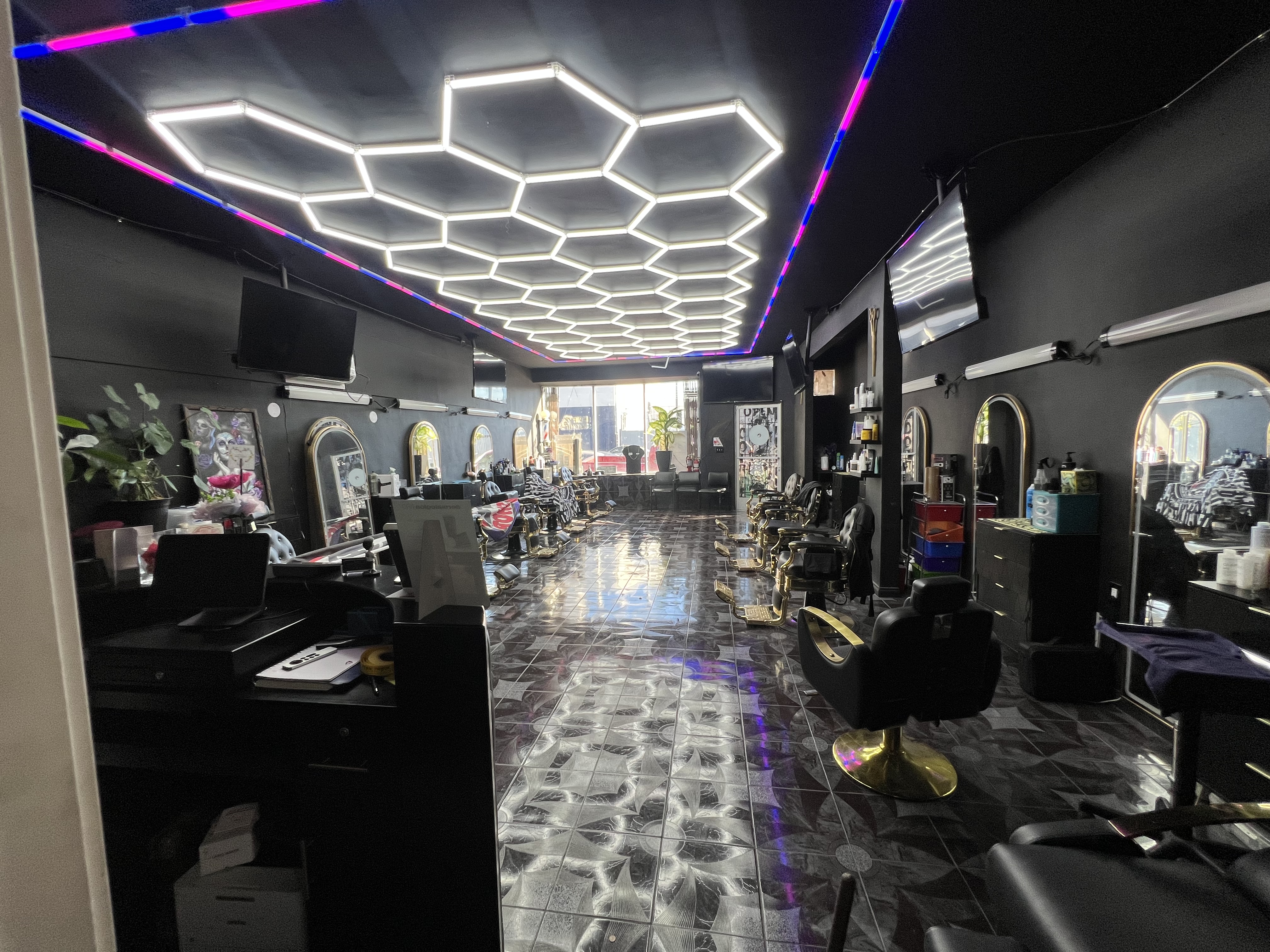 4071 Main Street, Los Angeles, CA 90037