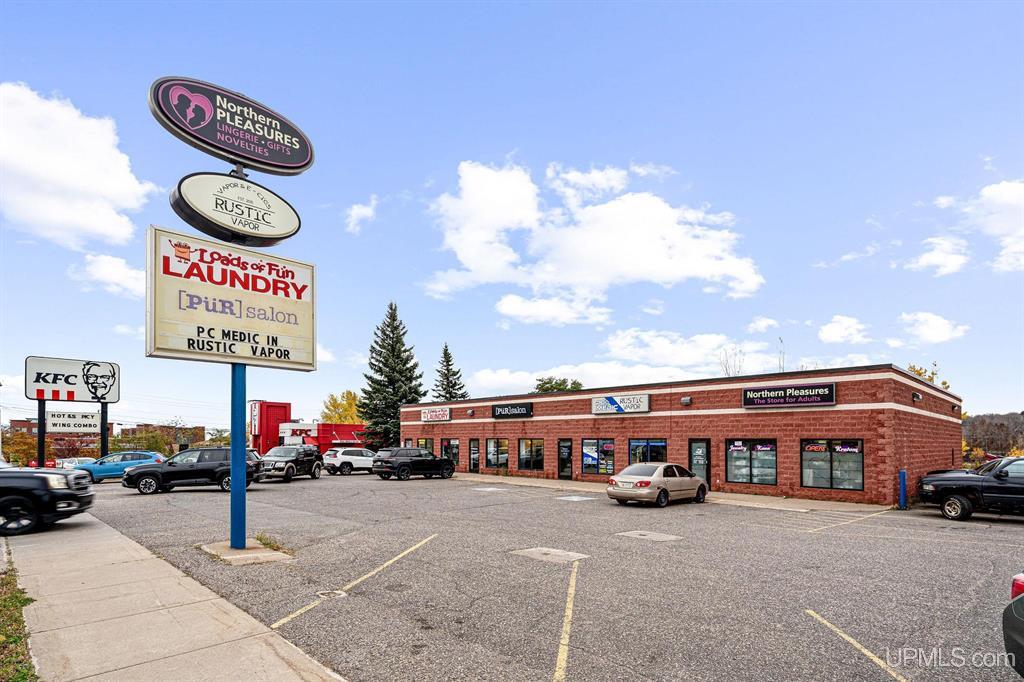 1021 West Washington Street, Marquette, MI 49855