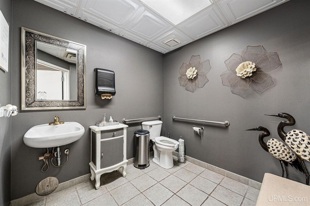 1021 West Washington Street, Marquette, MI 49855