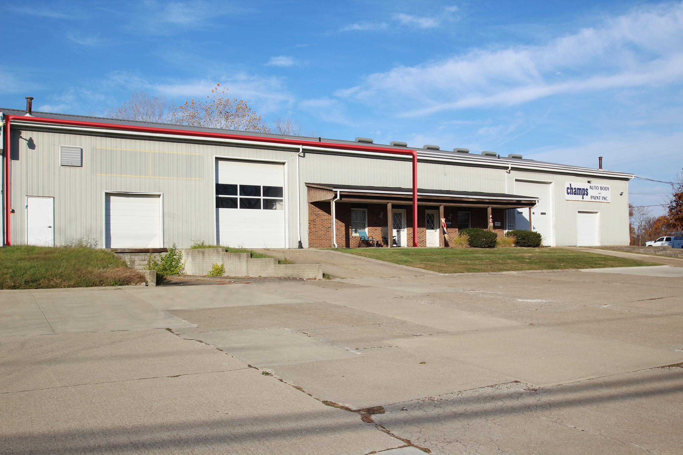 ±4,933 SF FLEX UNIT WITH DRIVE-IN AND DOCK IN MEDINA