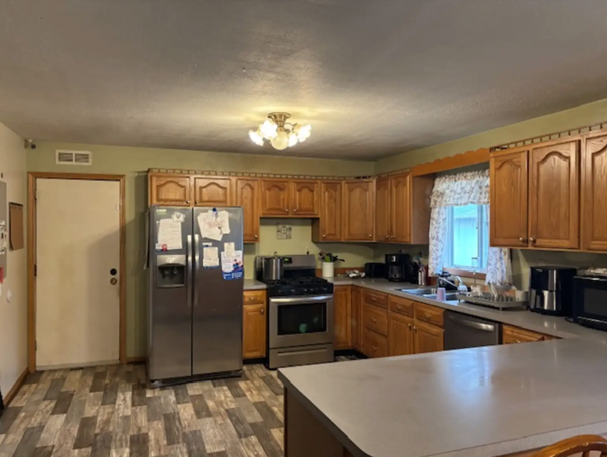 10216 Royston Road, Grand Ledge, MI 48837