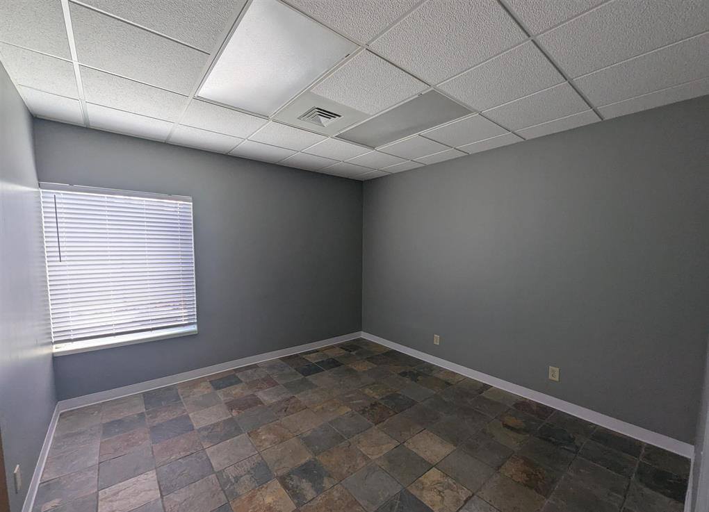 2001 West Willow Knolls Drive, Peoria, IL 61614