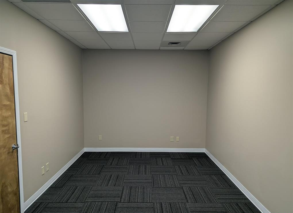 2001 West Willow Knolls Drive, Peoria, IL 61614