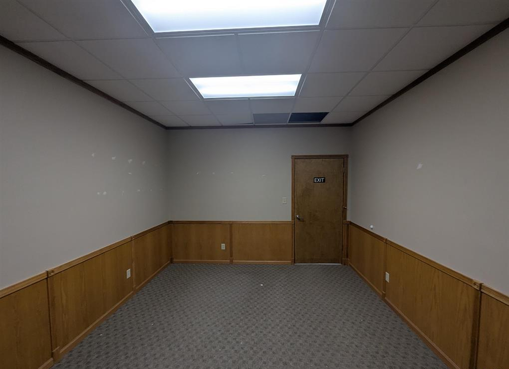 2001 West Willow Knolls Drive, Peoria, IL 61614