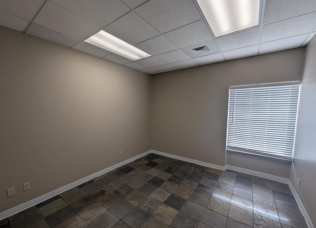 2001 West Willow Knolls Drive, Peoria, IL 61614