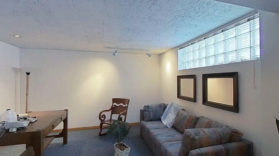 415 West Grand River Avenue, East Lansing, MI 48823