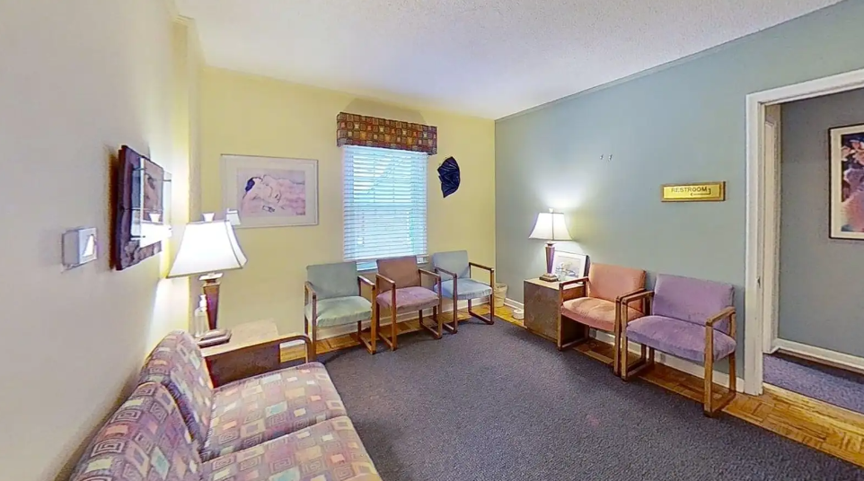 415 West Grand River Avenue, East Lansing, MI 48823