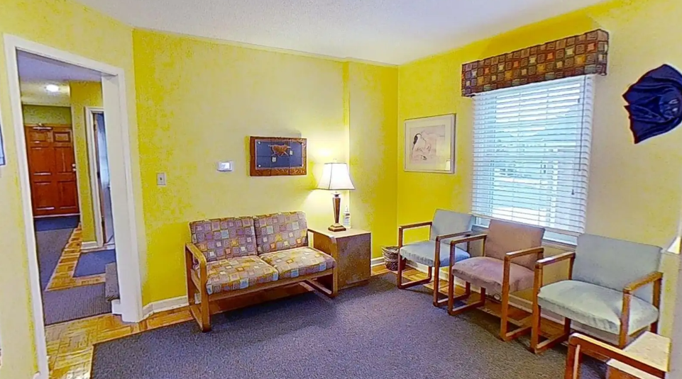 415 West Grand River Avenue, East Lansing, MI 48823