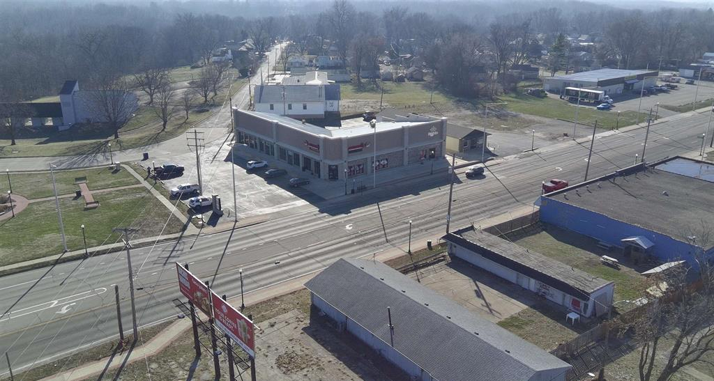 216 North Main Street, Creve Coeur, IL 61610