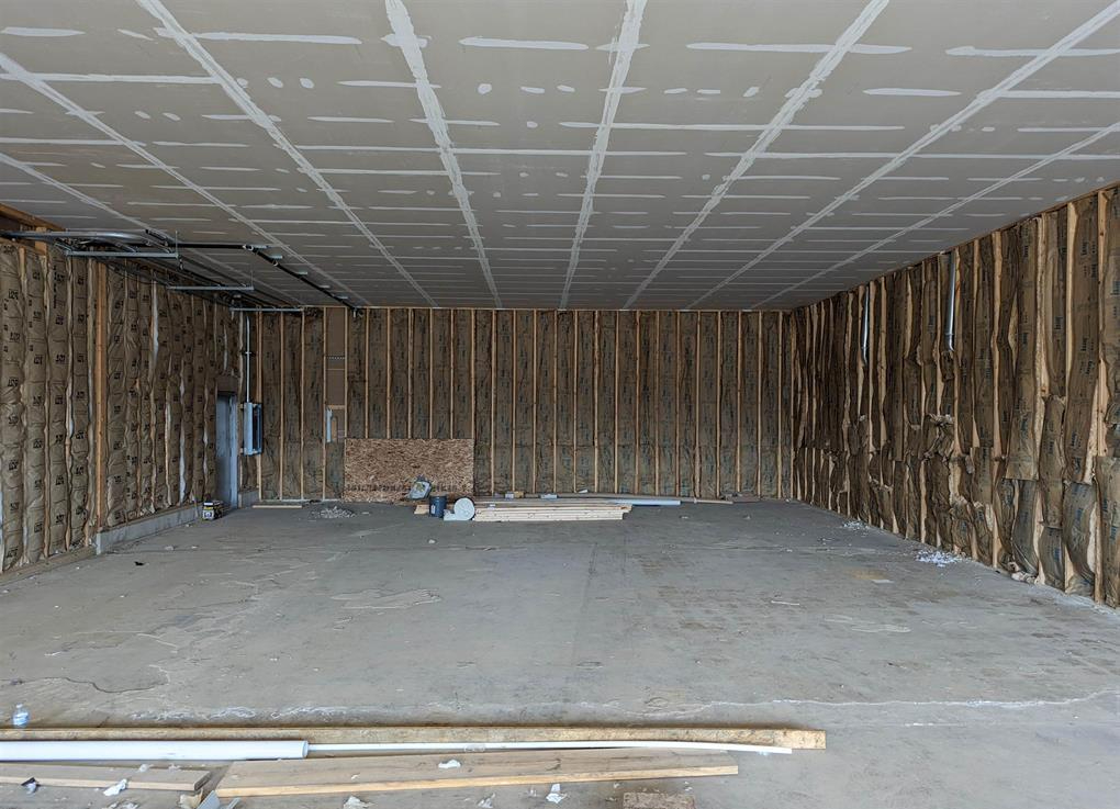 216 North Main Street, Creve Coeur, IL 61610