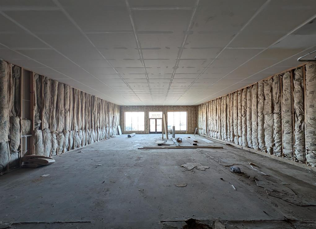 216 North Main Street, Creve Coeur, IL 61610