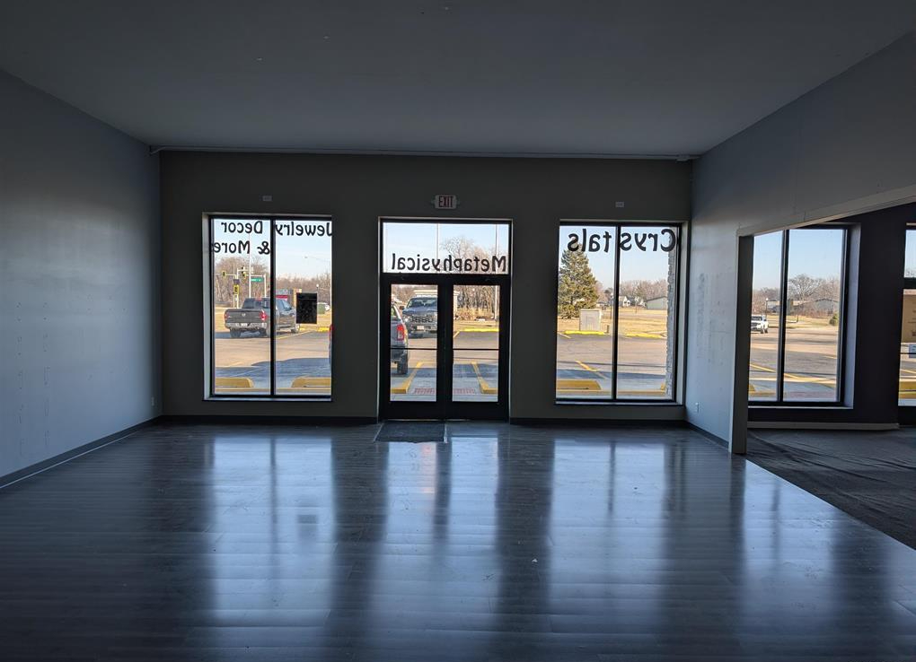 216 North Main Street, Creve Coeur, IL 61610