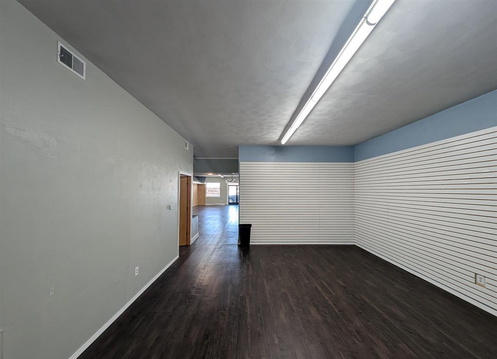 206 North Main Street, Creve Coeur, IL 61610