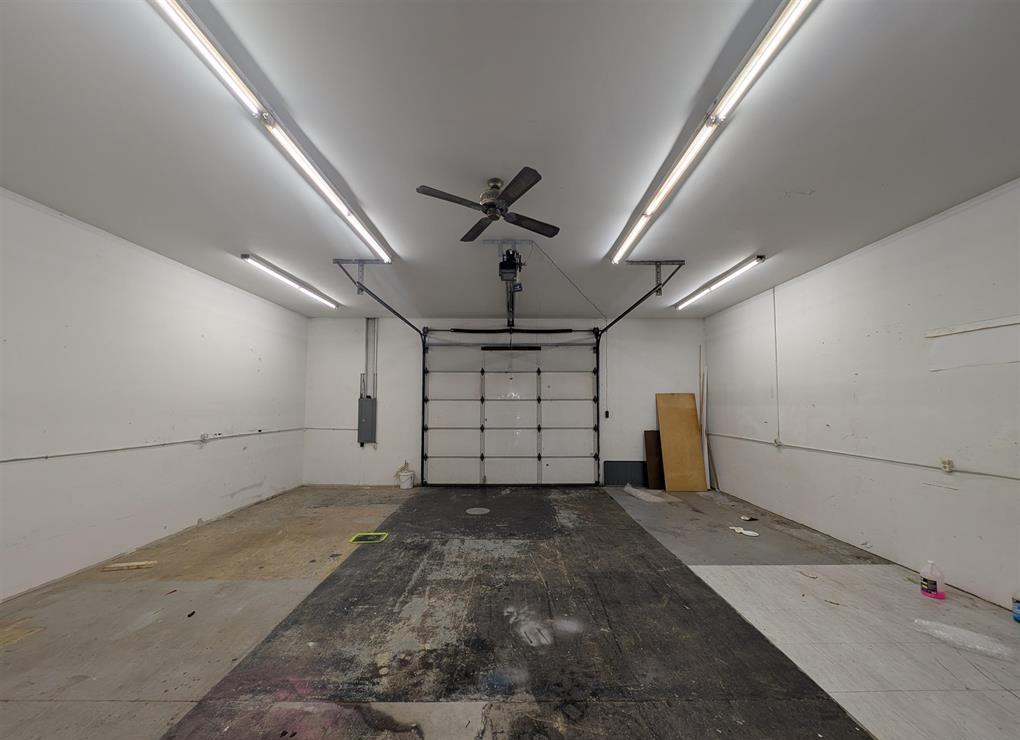 206 North Main Street, Creve Coeur, IL 61610